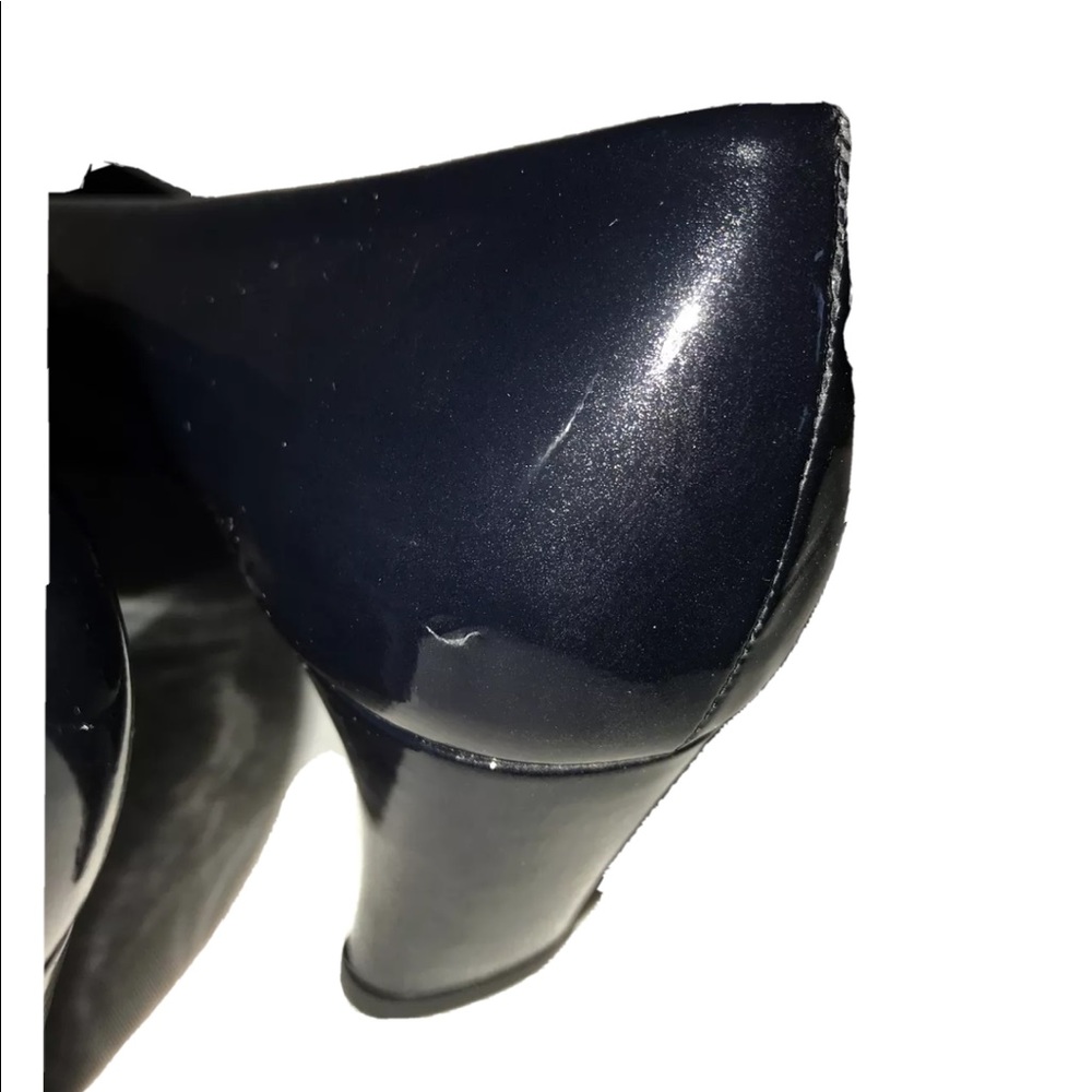 Stuart Weizman midnight blue pumps. - Picture 6 of 7